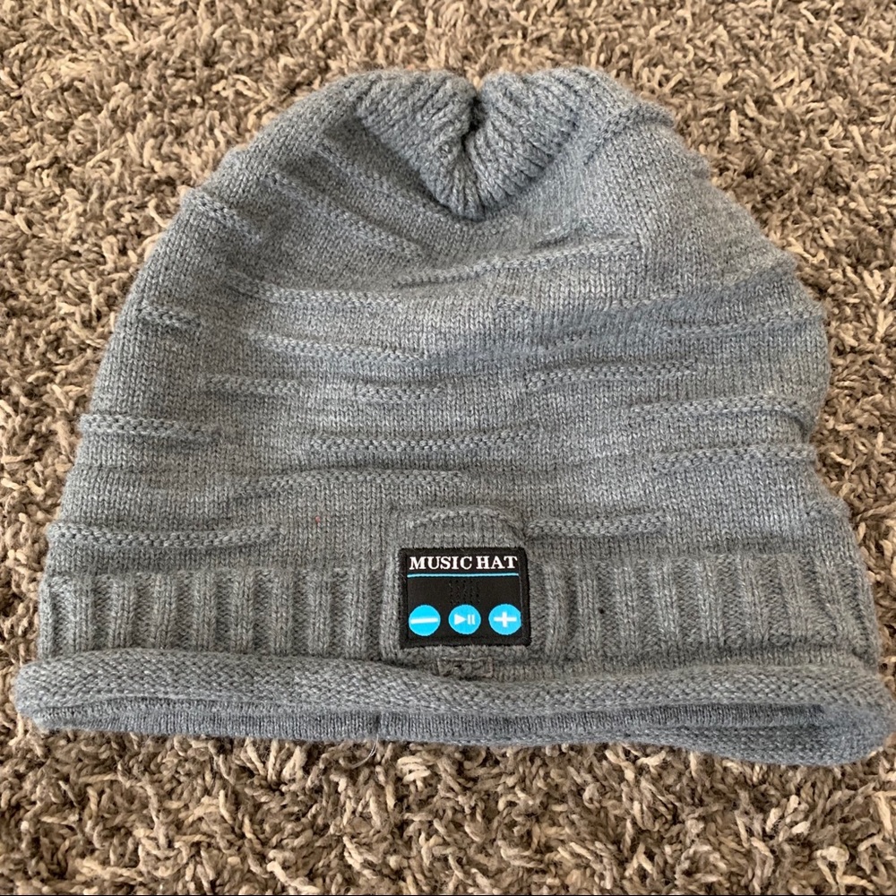 Grey Bluetooth music hat beanie